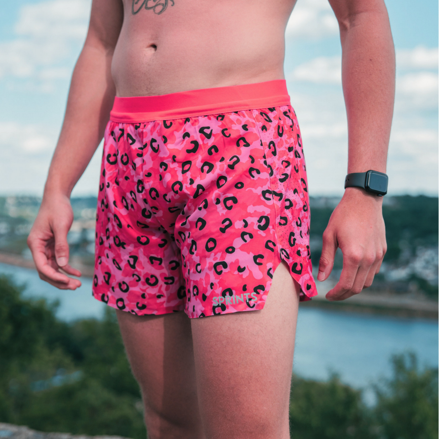 Mens 4" Avigate Run Short - Jag Camo Fuchsia