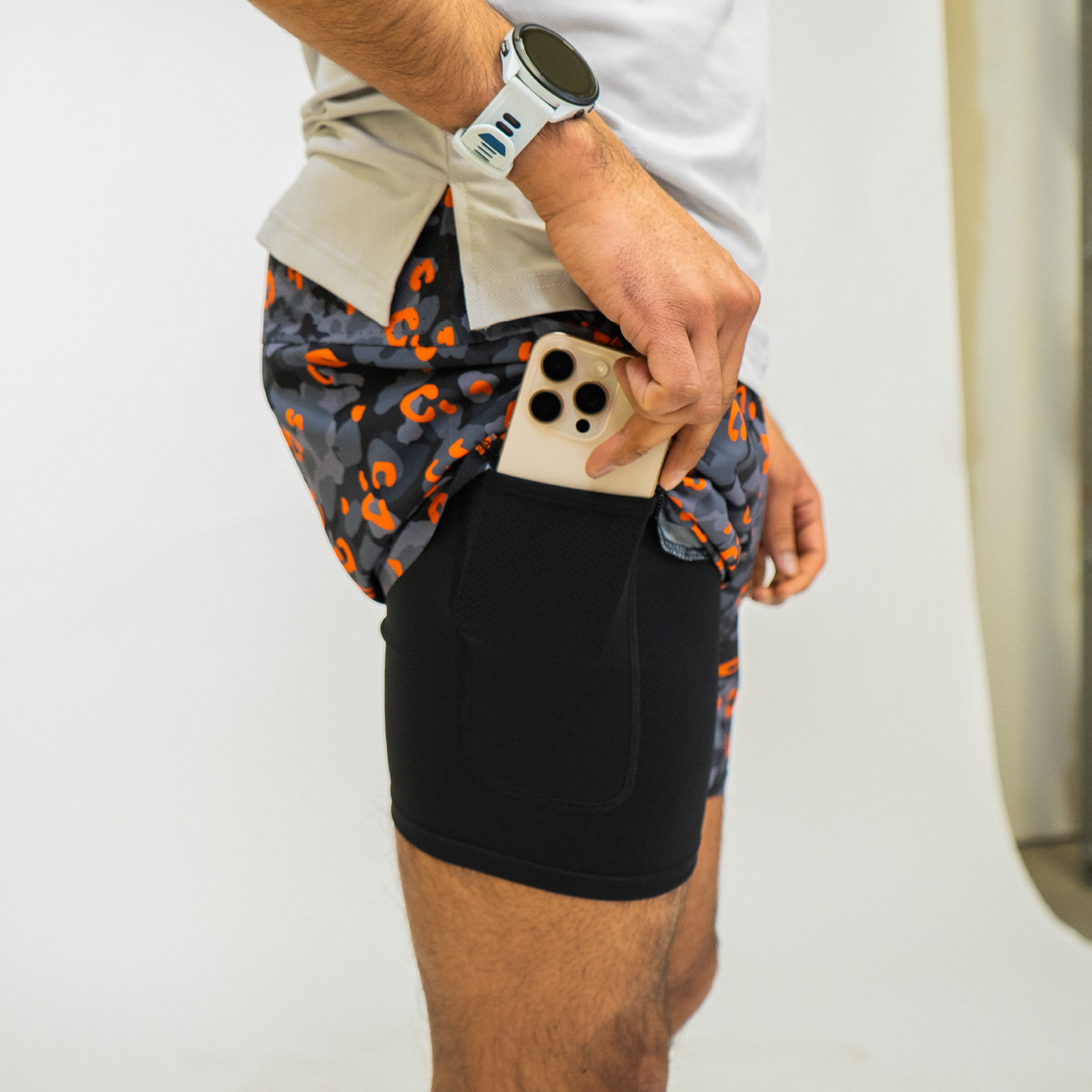 Mens Avigate 5" Fusion Short - Jag Camo Blaze