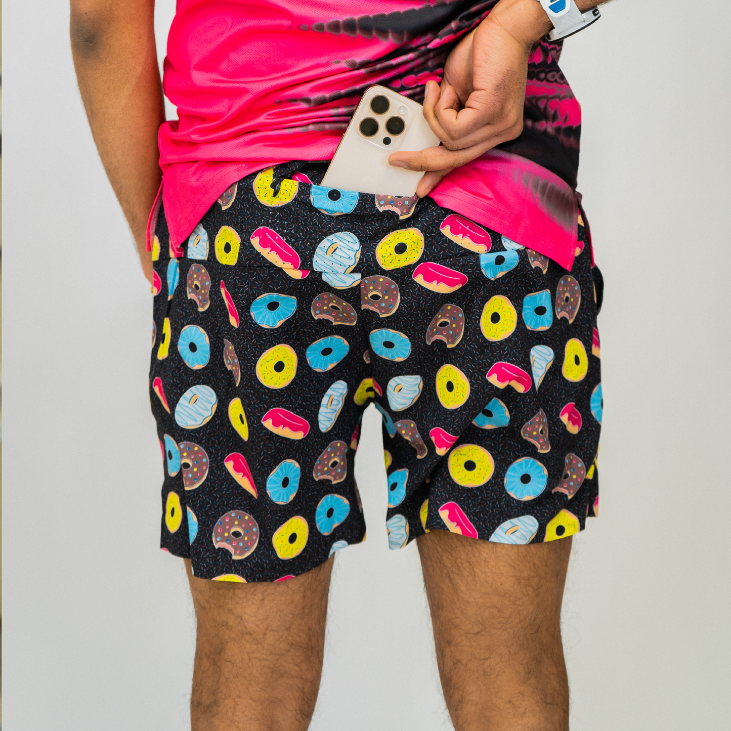 Mens Avigate 5" Fusion Short - Donuts