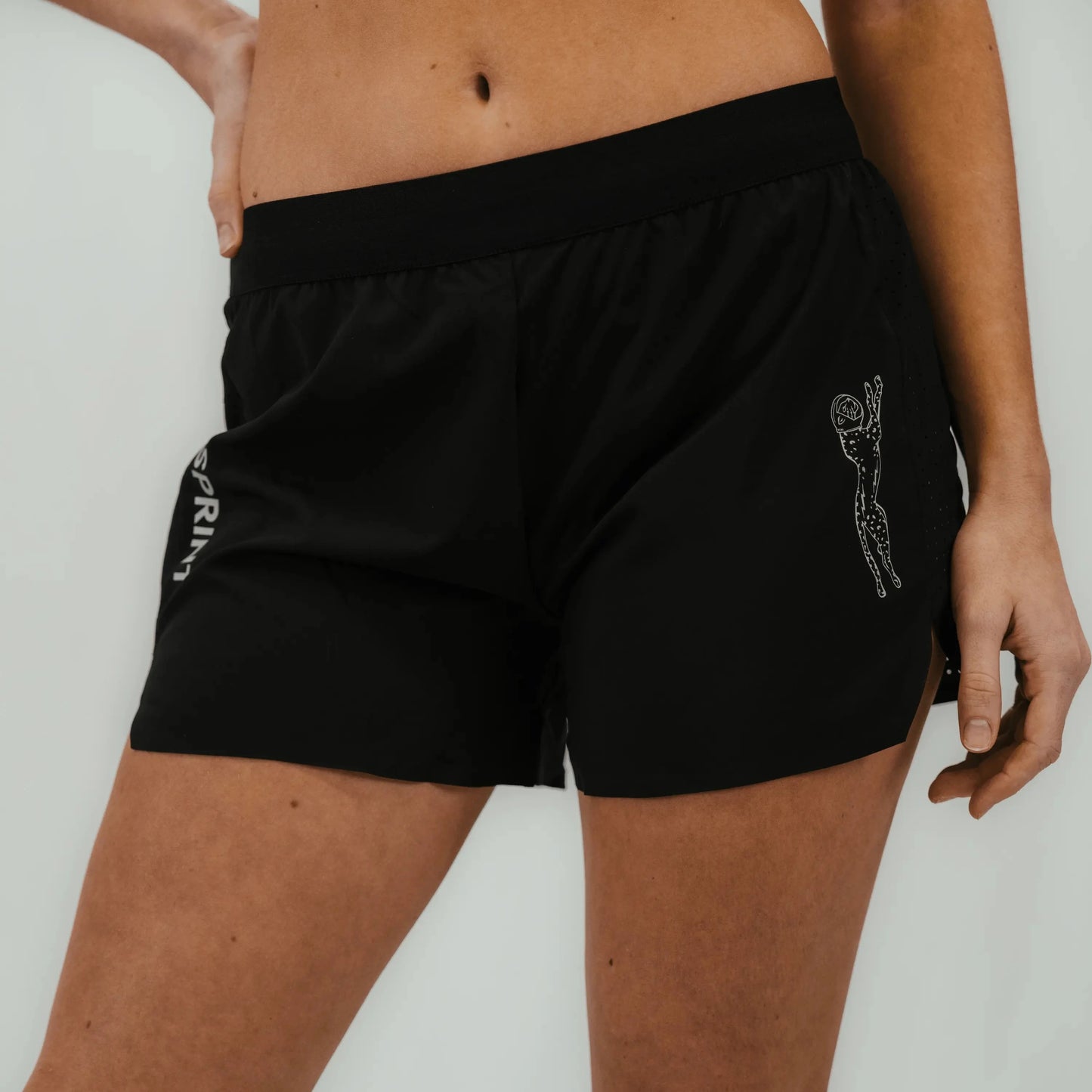 Womens Avigate 4" Mercy Short - Stealth Black